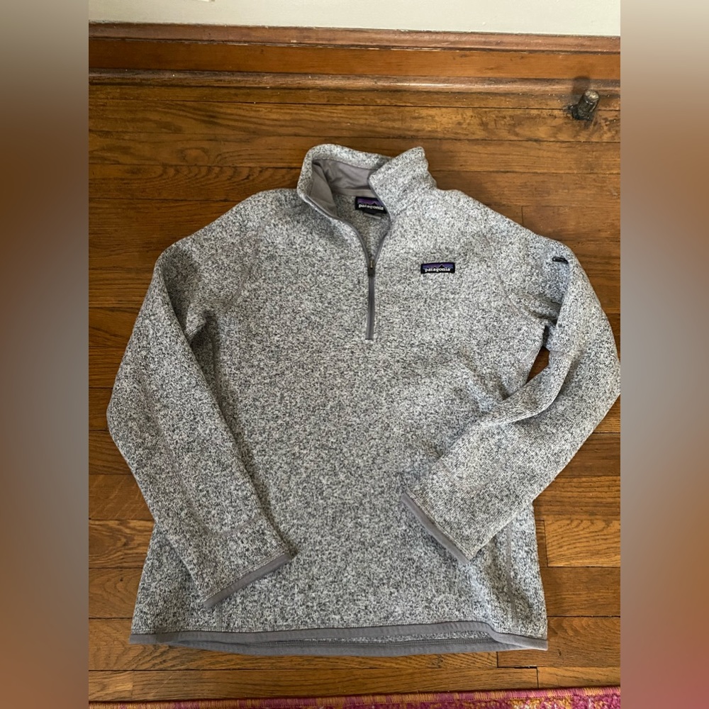 Women’s Patagonia Grey Quarter-Zip Size Large Great condition